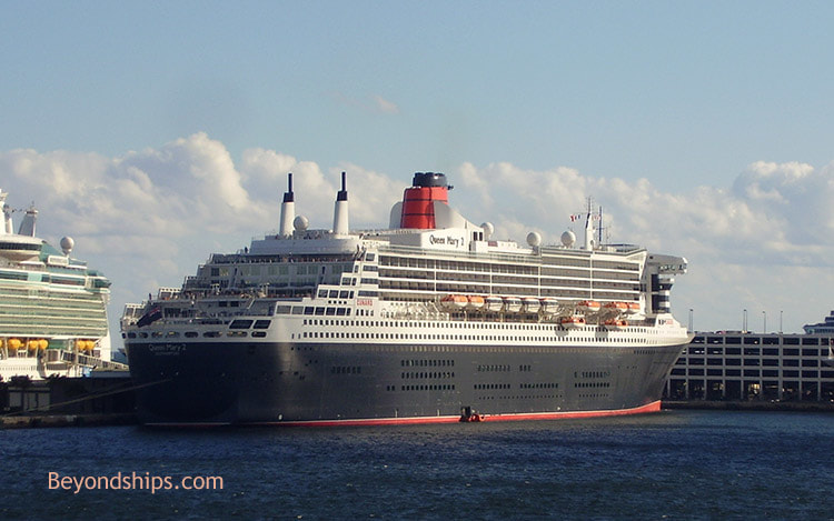 Queen Mary 2 in Port Everglades