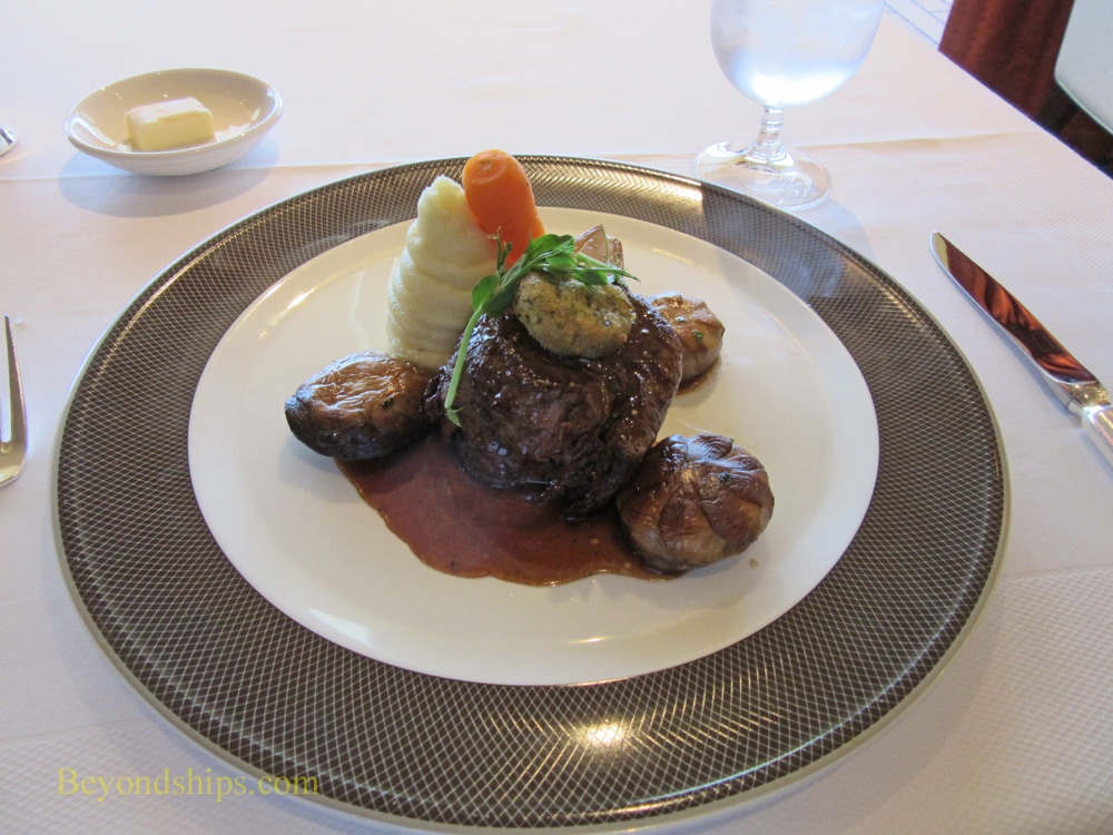 Verandah Restaurant lunch on Queen Mary 2