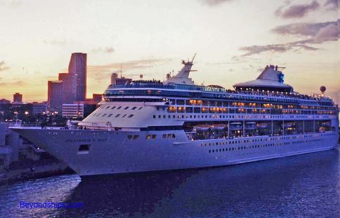 Splendor of the Seas (TUI Discovery) cruise ship