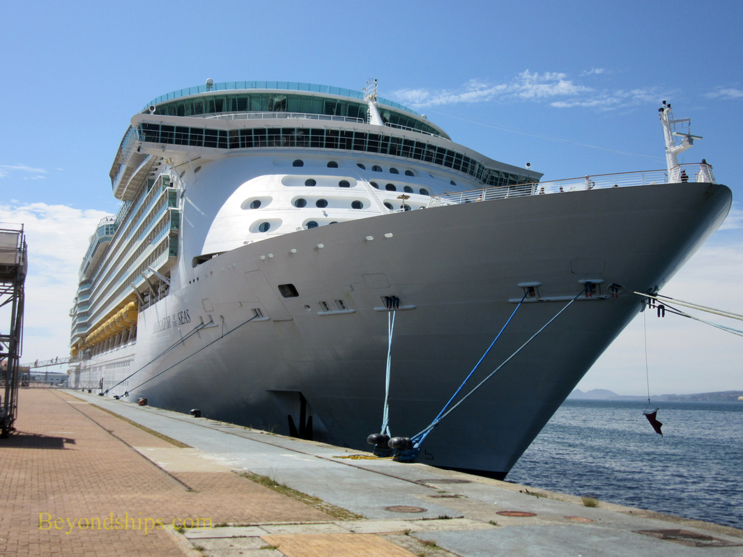 Cruise ship Navigator of the Seas