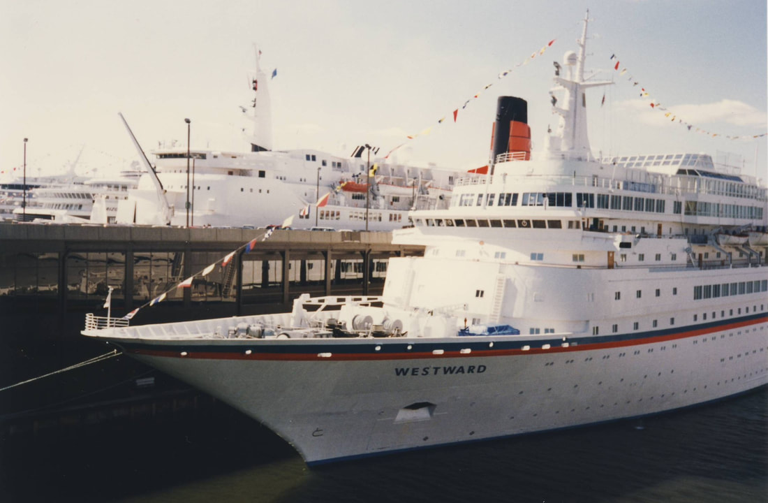 Cruise ship Westward and Queen Elizabeth 2