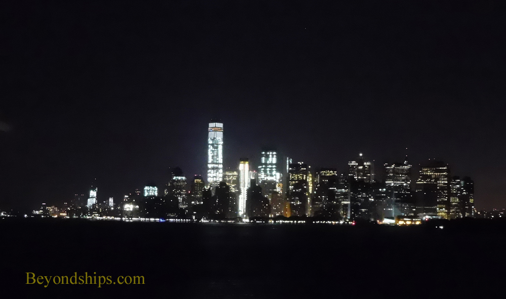 Picture Manhattan skyline at night