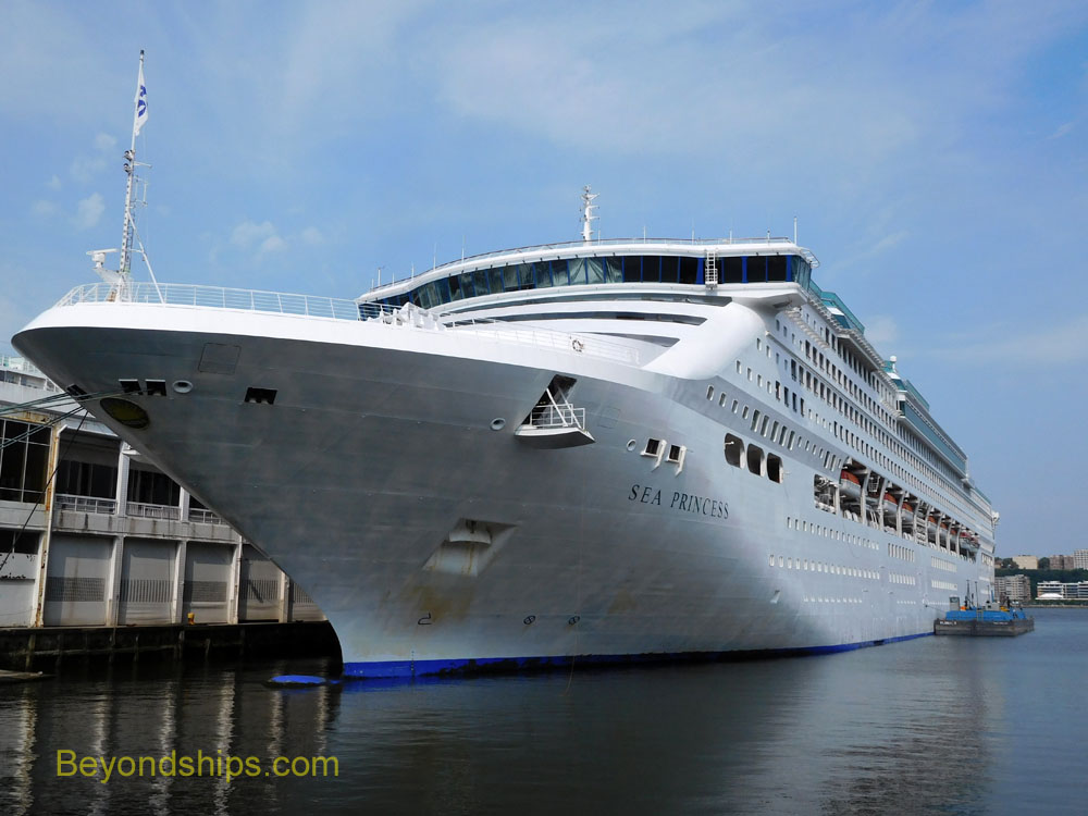 Cruise ship Sea Princess