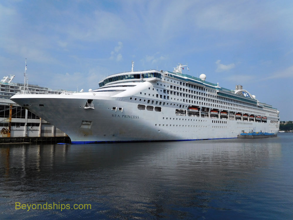 Cruise ship Sea Princess