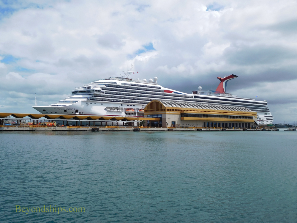 Cruise ship Carnival Liberty