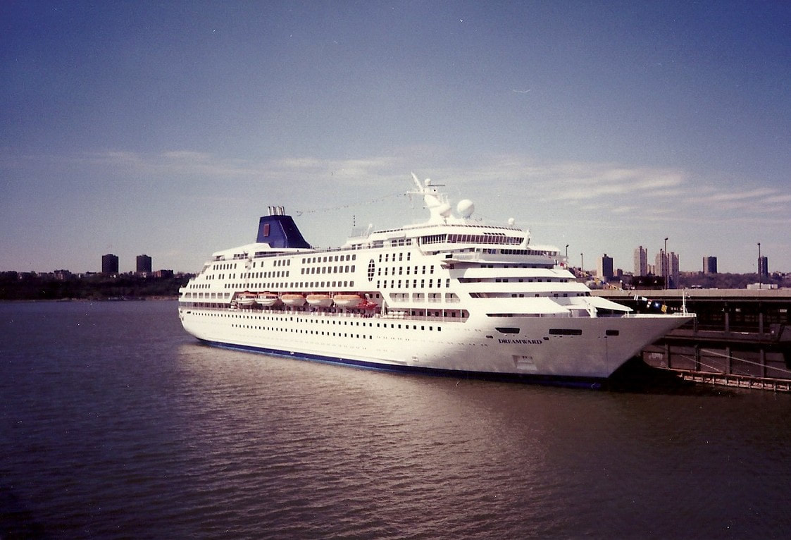 Cruise ship Dreamward