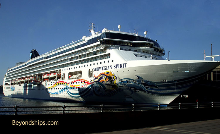 Cruise ship Norwegian Spirit