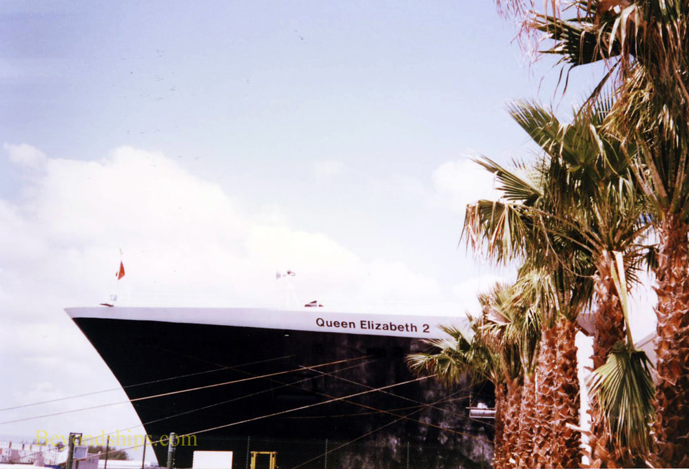 QE2 (Queen Elizabeth 2) in Port Everglades