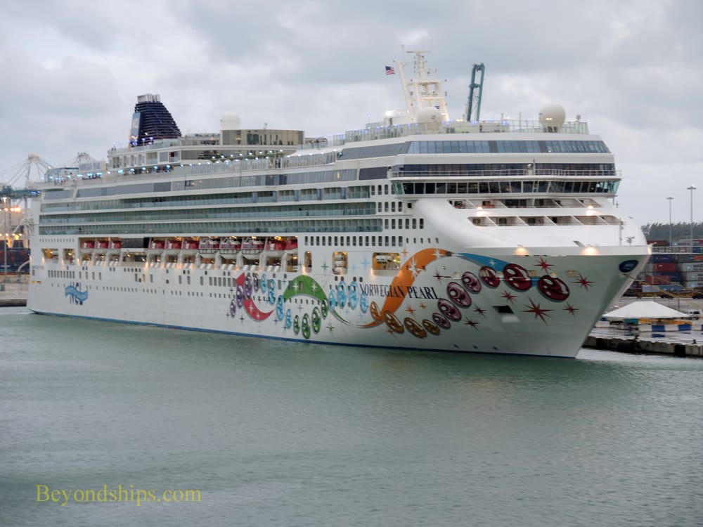 Norwegian Pearl cruise ship