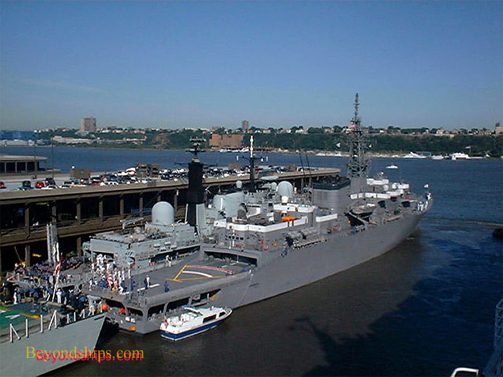 Japanese warship in New York July 2000