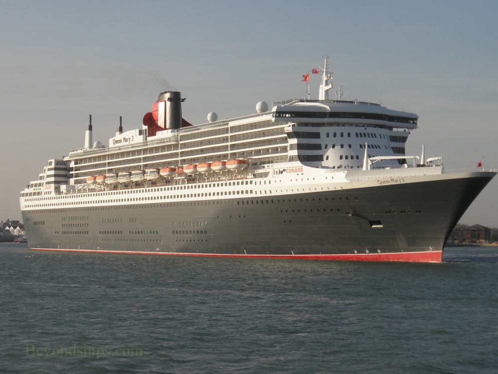 Queen Mary 2, Southampton, England