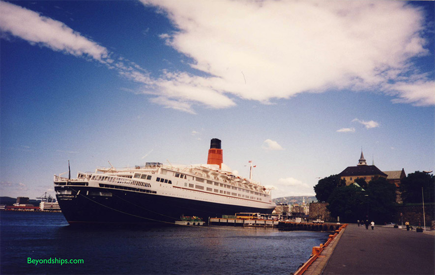 QE2 on a cruise