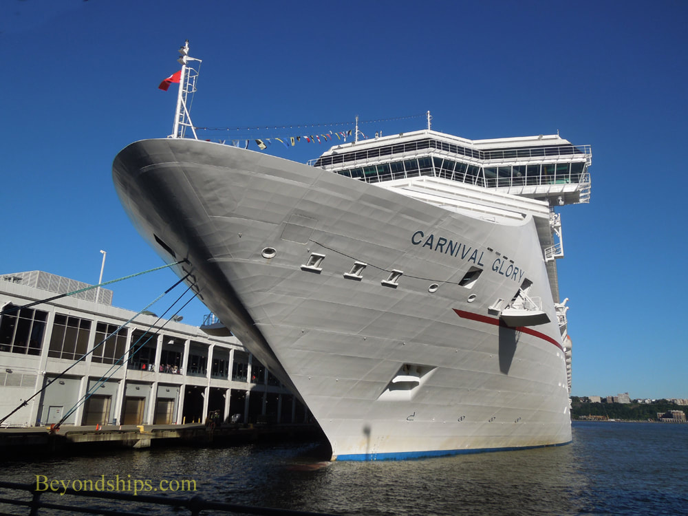 Cruise ship Carnival Glory in New York