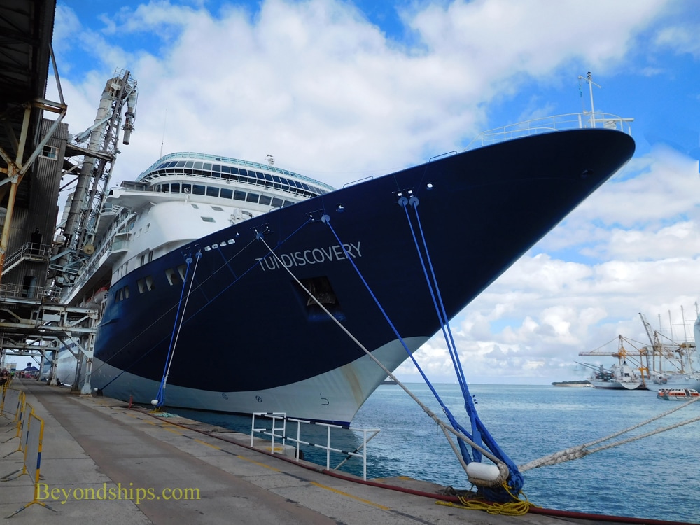 TUI Discovery cruise ship