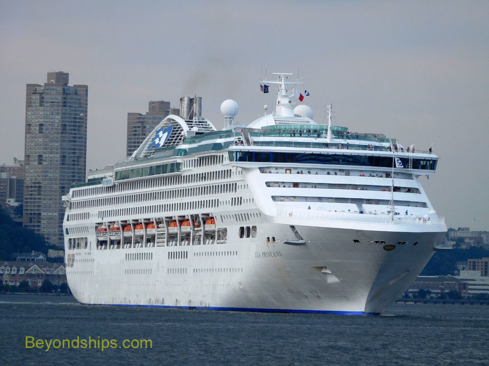 Cruise ship Sea Princess in New York