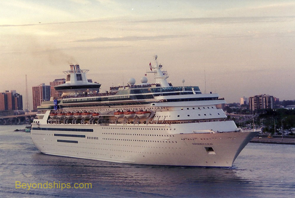Cruise ship Sovereign of the Seas