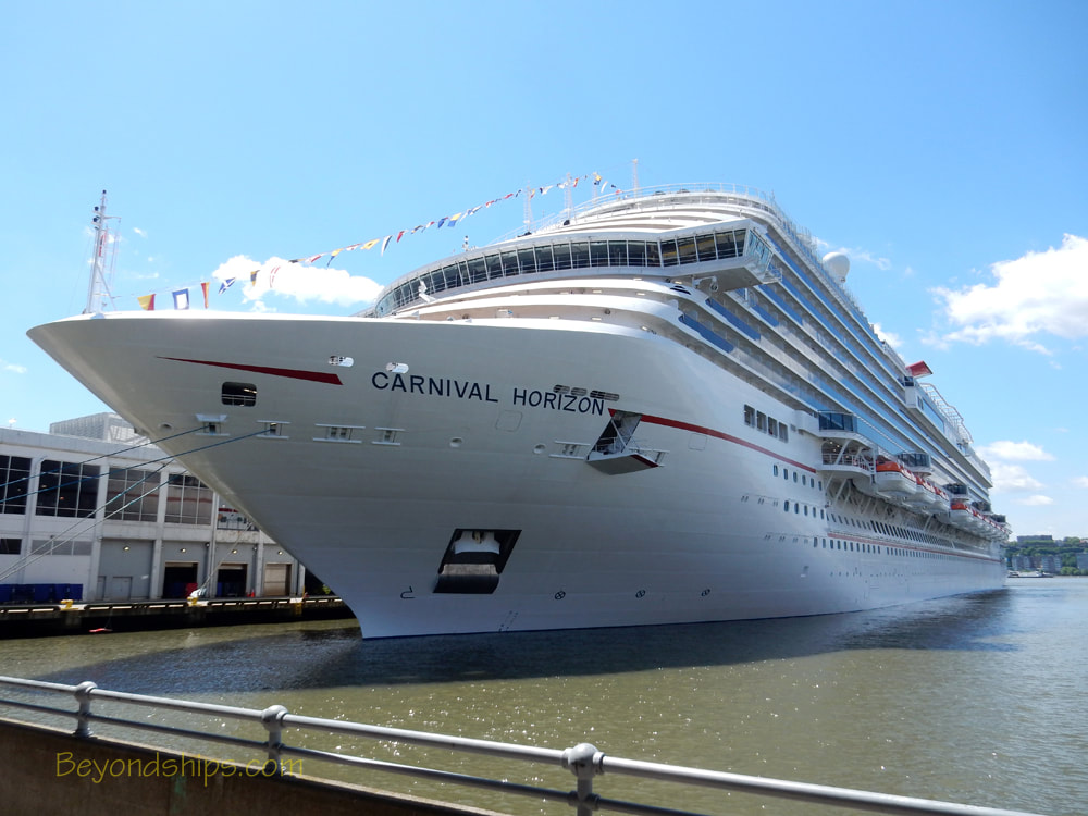 Cruise ship Carnival Horizon in New York